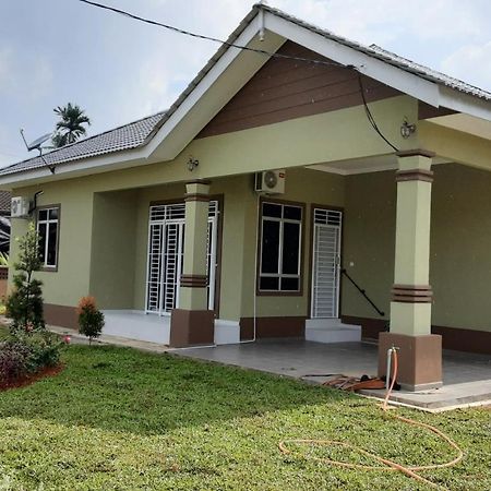Villa Hijau Guest House Kampong Sura Tengah 外观 照片